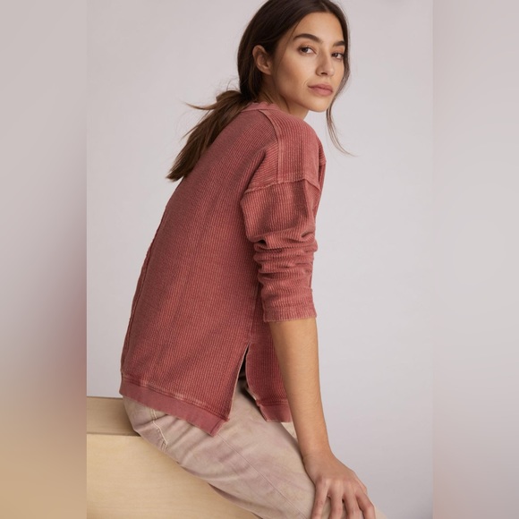 Anthropologie Pilcro Textured V-Neck Top in Red/Rouge - Picture 2 of 4